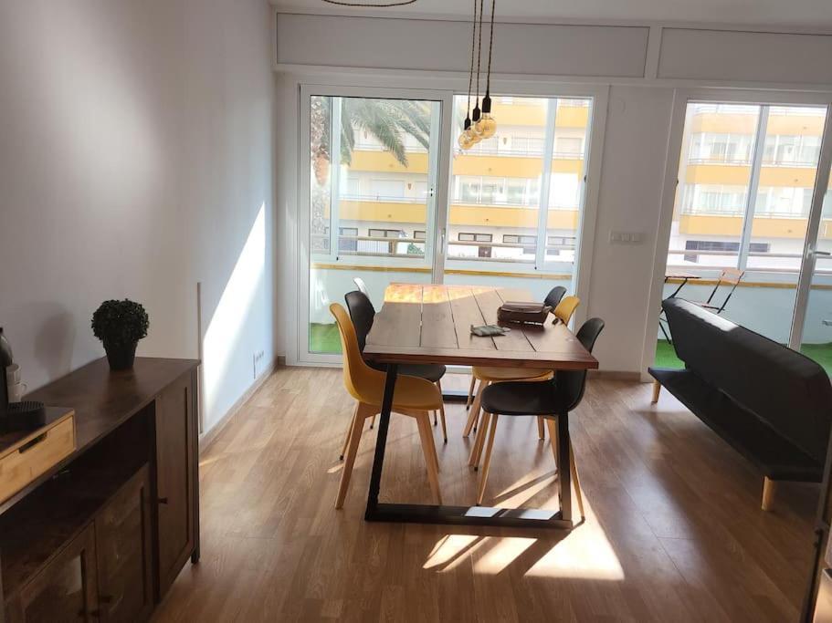 Superbe Apartement En Residence Avec Piscine Roses Ngoại thất bức ảnh