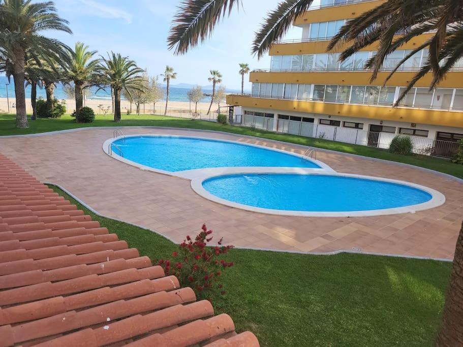Superbe Apartement En Residence Avec Piscine Roses Ngoại thất bức ảnh